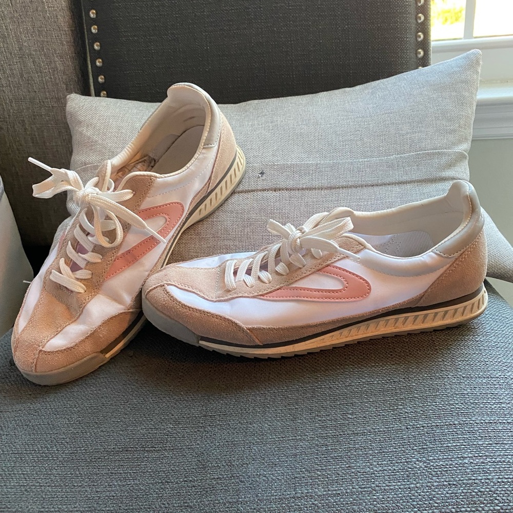 Tretorn white and pink sneakers Sz 10
